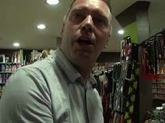 Schlampen im Sexshop Schlampen im Sexshop